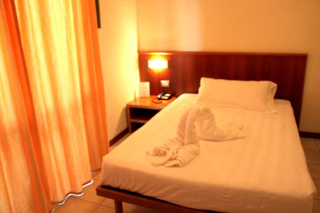 Leonardo Hotel Parma Quarto foto